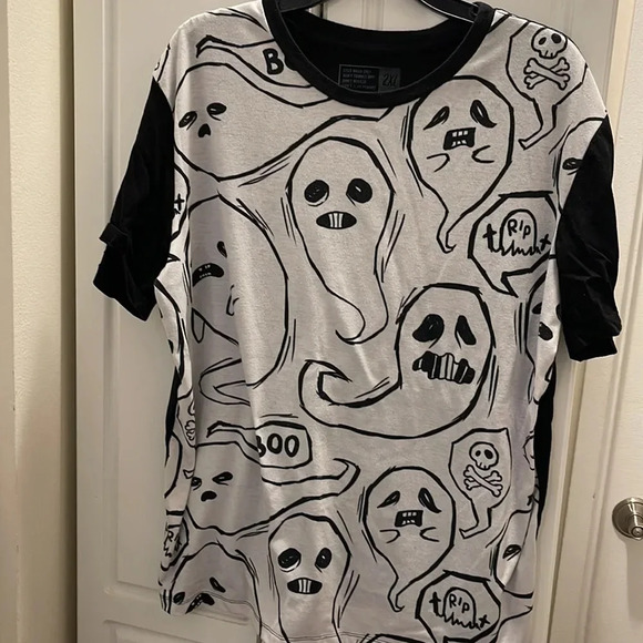 Halloween Ghost T-Shirt - Picture 3 of 7
